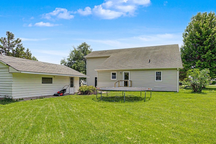 2128 Lancaster Heights, FREEPORT, Illinois 61032, 5 Bedrooms Bedrooms, ,3 BathroomsBathrooms,House,For Sale,Lancaster Heights,202603070