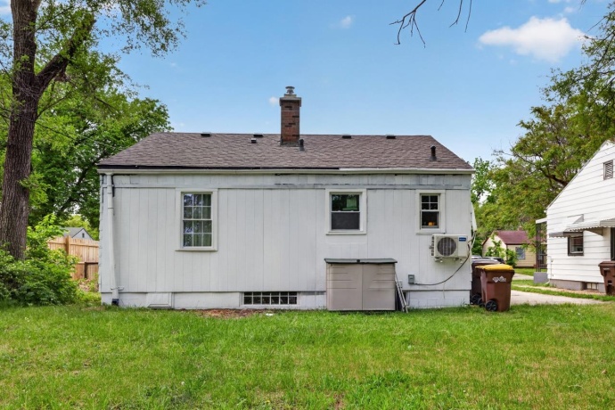 2212 Christina, ROCKFORD, Illinois 61104, 2 Bedrooms Bedrooms, ,1 BathroomBathrooms,House,For Sale,Christina,202603071