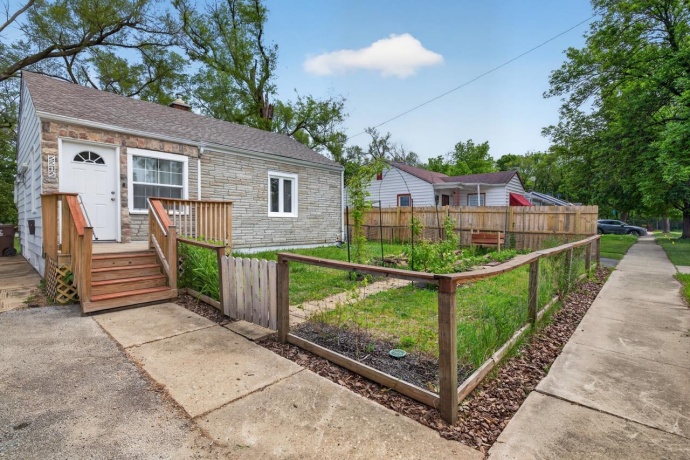 2212 Christina, ROCKFORD, Illinois 61104, 2 Bedrooms Bedrooms, ,1 BathroomBathrooms,House,For Sale,Christina,202603071