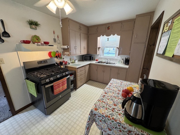109 Meyers, MILLEDGEVILLE, Illinois 61051, 3 Bedrooms Bedrooms, ,1 BathroomBathrooms,House,For Sale,Meyers,202603072