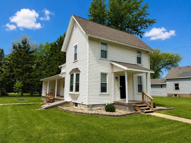 109 Meyers, MILLEDGEVILLE, Illinois 61051, 3 Bedrooms Bedrooms, ,1 BathroomBathrooms,House,For Sale,Meyers,202603072
