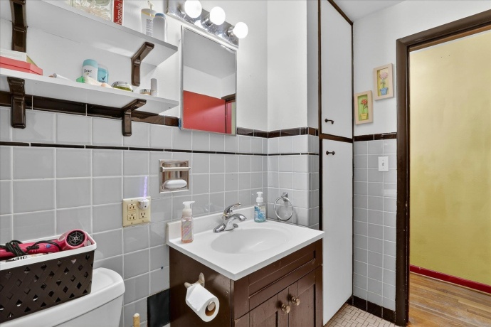 2404 Paradise, ROCKFORD, Illinois 61103, 2 Bedrooms Bedrooms, ,1 BathroomBathrooms,House,For Sale,Paradise,202603053