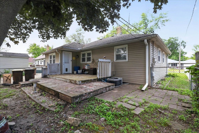 2404 Paradise, ROCKFORD, Illinois 61103, 2 Bedrooms Bedrooms, ,1 BathroomBathrooms,House,For Sale,Paradise,202603053