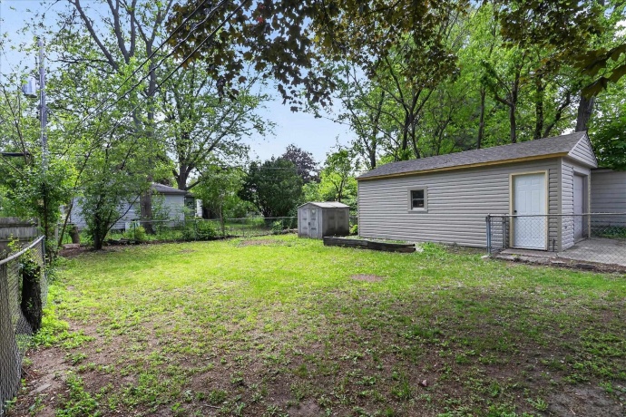 2404 Paradise, ROCKFORD, Illinois 61103, 2 Bedrooms Bedrooms, ,1 BathroomBathrooms,House,For Sale,Paradise,202603053
