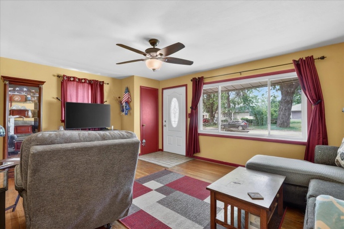 2404 Paradise, ROCKFORD, Illinois 61103, 2 Bedrooms Bedrooms, ,1 BathroomBathrooms,House,For Sale,Paradise,202603053