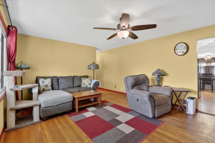 2404 Paradise, ROCKFORD, Illinois 61103, 2 Bedrooms Bedrooms, ,1 BathroomBathrooms,House,For Sale,Paradise,202603053