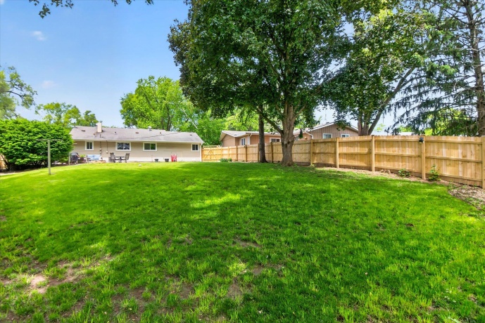 249 Hickory, ANTIOCH, Illinois 60002, 4 Bedrooms Bedrooms, ,1 BathroomBathrooms,House,For Sale,Hickory,202603074