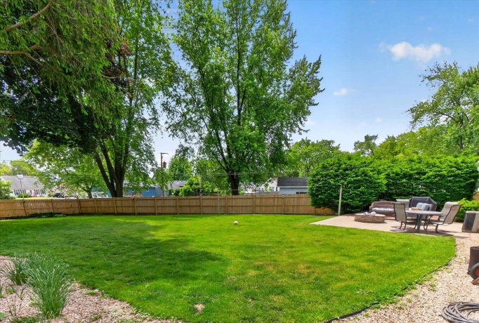 249 Hickory, ANTIOCH, Illinois 60002, 4 Bedrooms Bedrooms, ,1 BathroomBathrooms,House,For Sale,Hickory,202603074