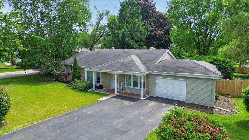 249 Hickory, ANTIOCH, Illinois 60002, 4 Bedrooms Bedrooms, ,1 BathroomBathrooms,House,For Sale,Hickory,202603074