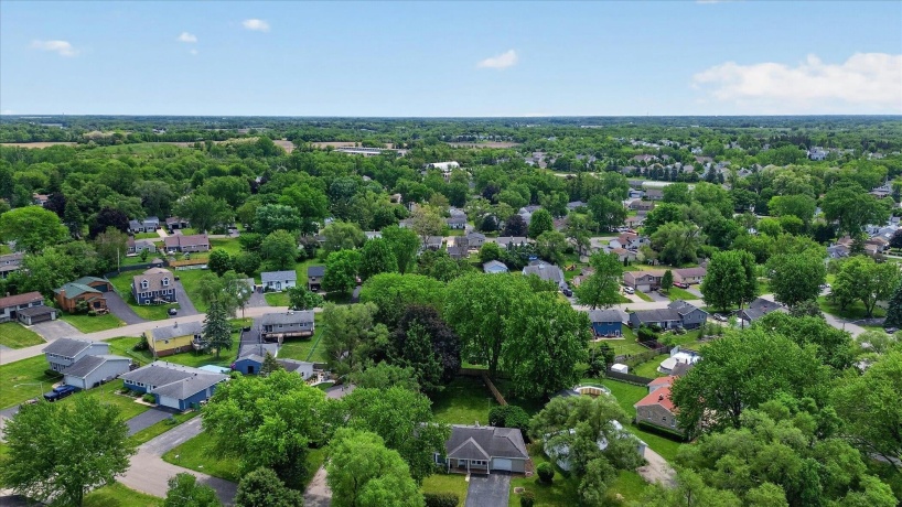 249 Hickory, ANTIOCH, Illinois 60002, 4 Bedrooms Bedrooms, ,1 BathroomBathrooms,House,For Sale,Hickory,202603074