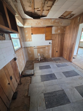 903 sterling, DIXON, Illinois 61021, 3 Bedrooms Bedrooms, ,1 BathroomBathrooms,House,For Sale,sterling,202603075