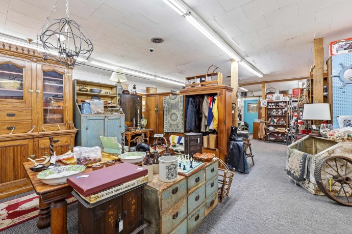 136 Main, ELIZABETH, Illinois 61028, ,Commercial,For Sale,Main,202603084