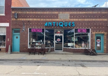 136 Main, ELIZABETH, Illinois 61028, ,Commercial,For Sale,Main,202603084
