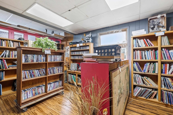 136 Main, ELIZABETH, Illinois 61028, ,Commercial,For Sale,Main,202603084