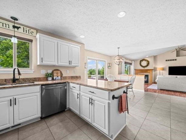 5598 White Fox, ROCKFORD, Illinois 61102, 4 Bedrooms Bedrooms, ,3 BathroomsBathrooms,House,For Sale,White Fox,202603083