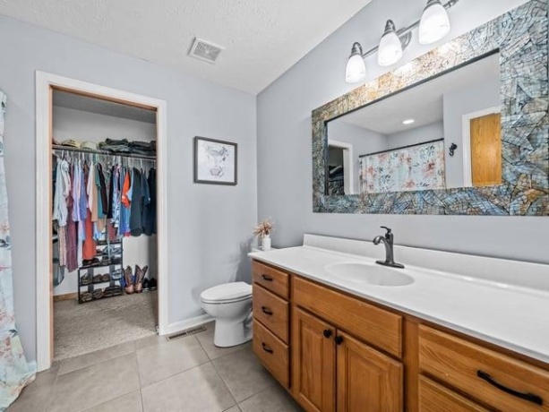 5598 White Fox, ROCKFORD, Illinois 61102, 4 Bedrooms Bedrooms, ,3 BathroomsBathrooms,House,For Sale,White Fox,202603083