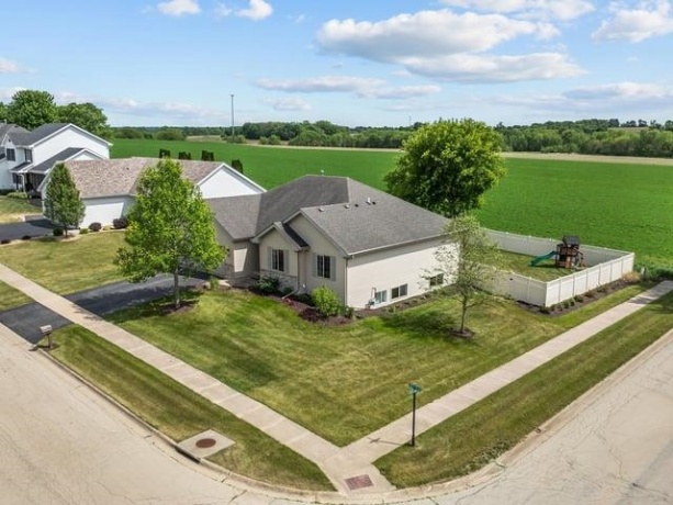 5598 White Fox, ROCKFORD, Illinois 61102, 4 Bedrooms Bedrooms, ,3 BathroomsBathrooms,House,For Sale,White Fox,202603083