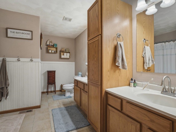 14019 Queenanns, POPLAR GROVE, Illinois 61065, 4 Bedrooms Bedrooms, ,2 BathroomsBathrooms,House,For Sale,Queenanns,202603085