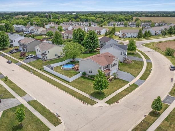 14019 Queenanns, POPLAR GROVE, Illinois 61065, 4 Bedrooms Bedrooms, ,2 BathroomsBathrooms,House,For Sale,Queenanns,202603085
