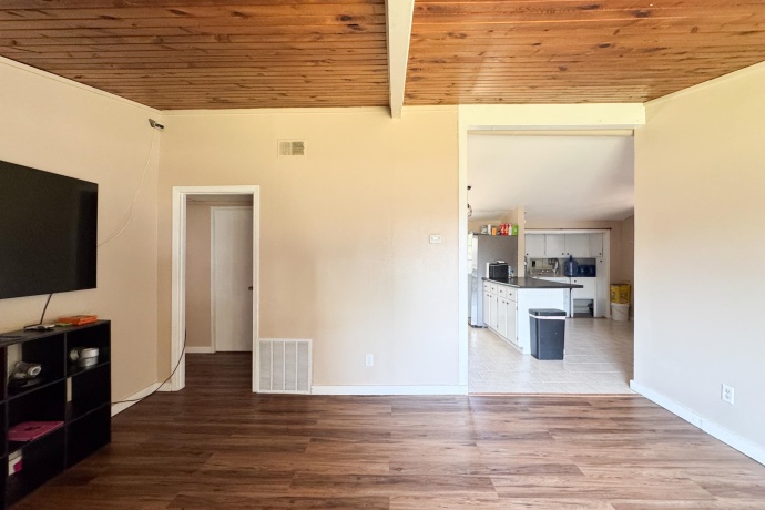 7518 Mildred, MACHESNEY PARK, Illinois 61115, 3 Bedrooms Bedrooms, ,1 BathroomBathrooms,House,For Sale,Mildred,202603086