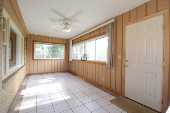 1112 Lexington, ROCKFORD, Illinois 61108, 2 Bedrooms Bedrooms, ,1 BathroomBathrooms,House,For Sale,Lexington,202603087