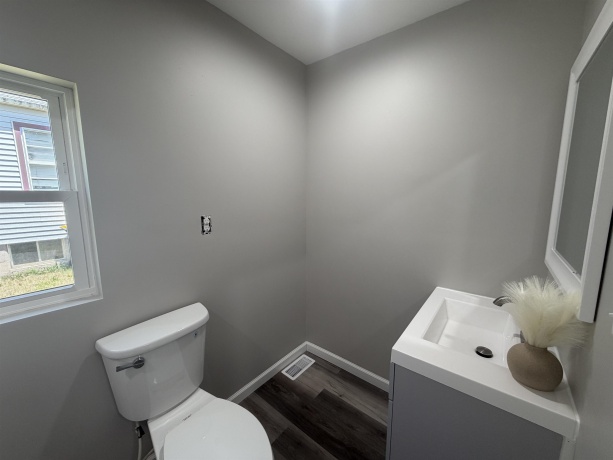 230 Hackett, SOUTH BELOIT, Illinois 61080, 2 Bedrooms Bedrooms, ,1 BathroomBathrooms,House,For Sale,Hackett,202603089