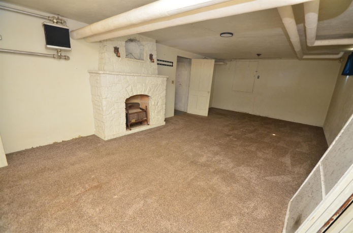 2236 17th, ROCKFORD, Illinois 61104, 2 Bedrooms Bedrooms, ,1 BathroomBathrooms,House,For Sale,17th,202603093