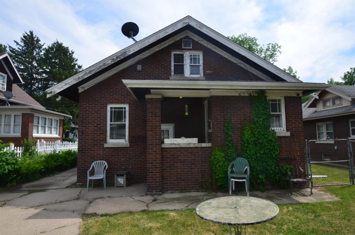 2236 17th, ROCKFORD, Illinois 61104, 2 Bedrooms Bedrooms, ,1 BathroomBathrooms,House,For Sale,17th,202603093