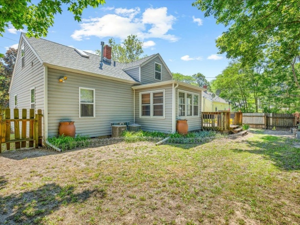 2520 19th, ROCKFORD, Illinois 61108, 3 Bedrooms Bedrooms, ,1 BathroomBathrooms,House,For Sale,19th,202603095