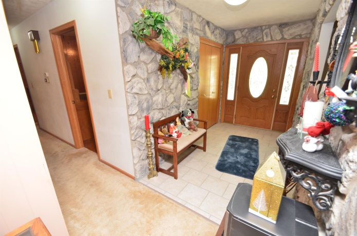 2940 Imperial Oaks, ROCKFORD, Illinois 61114, 4 Bedrooms Bedrooms, ,2 BathroomsBathrooms,House,For Sale,Imperial Oaks,202603096