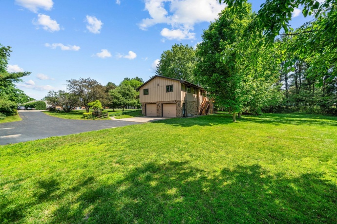 5748 Skare, ROCHELLE, Illinois 61068, 4 Bedrooms Bedrooms, ,3 BathroomsBathrooms,House,For Sale,Skare,202603097