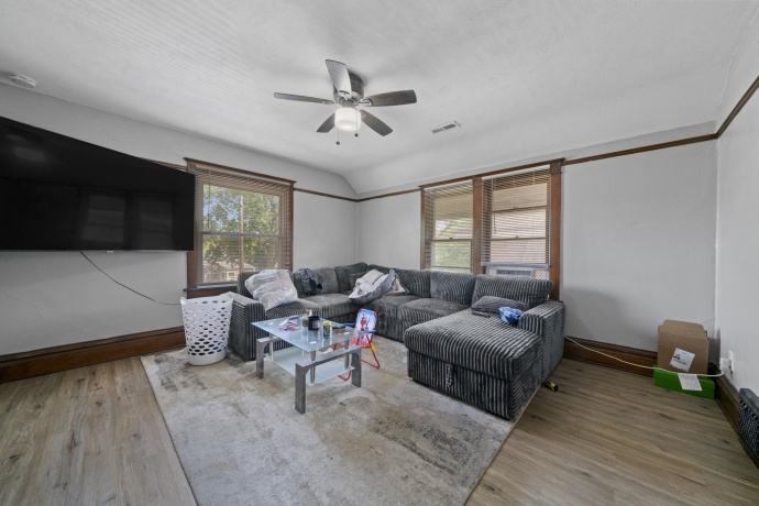 1631 8th, ROCKFORD, Illinois 61104, ,2 Units,For Sale,8th,202603099