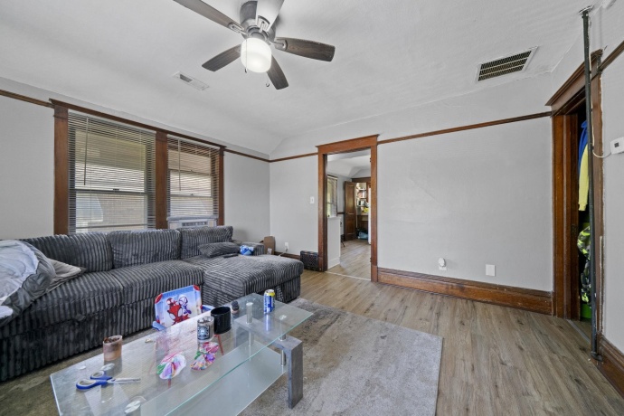 1631 8th, ROCKFORD, Illinois 61104, ,2 Units,For Sale,8th,202603099