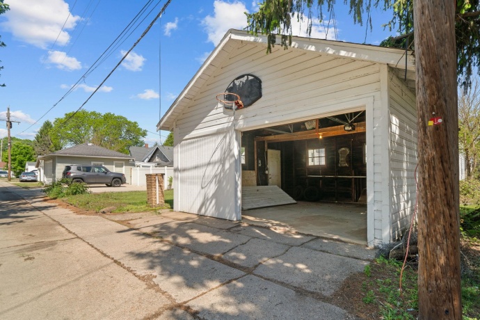1631 8th, ROCKFORD, Illinois 61104, ,2 Units,For Sale,8th,202603099