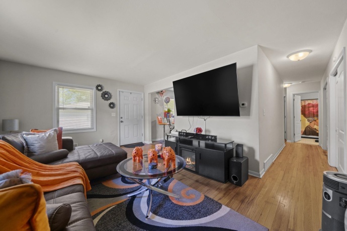 1819 Logan, ROCKFORD, Illinois 61103, ,3 - 4 Units,For Sale,Logan,202603100