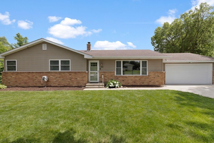2103 Delcy, ROCKFORD, Illinois 61107, 3 Bedrooms Bedrooms, ,2 BathroomsBathrooms,House,For Sale,Delcy,202603104