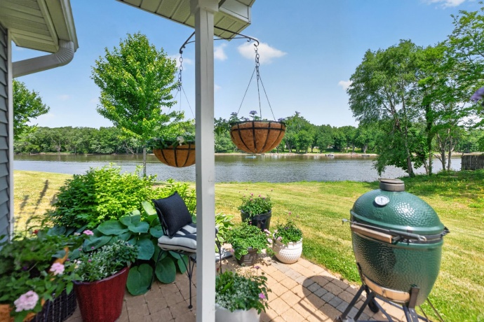 1513 Eadens, DIXON, Illinois 61021, 2 Bedrooms Bedrooms, ,2 BathroomsBathrooms,House,For Sale,Eadens,202603109