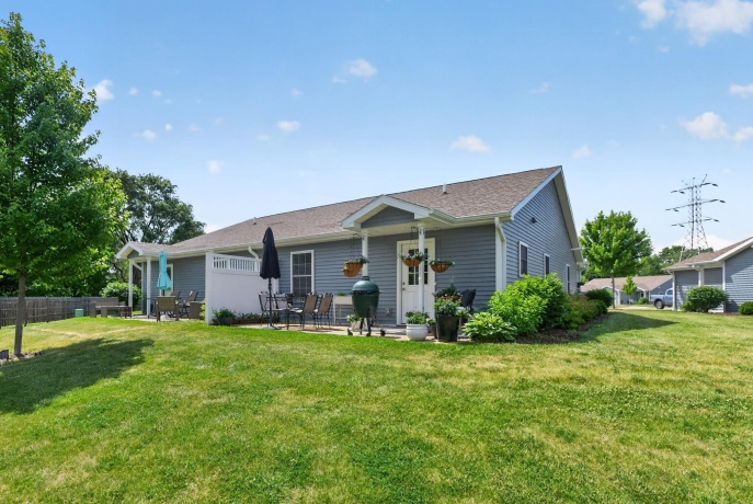 1513 Eadens, DIXON, Illinois 61021, 2 Bedrooms Bedrooms, ,2 BathroomsBathrooms,House,For Sale,Eadens,202603109
