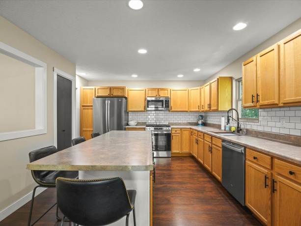 428 lockwood, DAVIS, Illinois 61019, 5 Bedrooms Bedrooms, ,3 BathroomsBathrooms,House,For Sale,lockwood,202603110