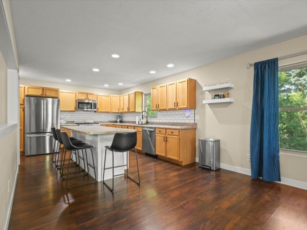 428 lockwood, DAVIS, Illinois 61019, 5 Bedrooms Bedrooms, ,3 BathroomsBathrooms,House,For Sale,lockwood,202603110