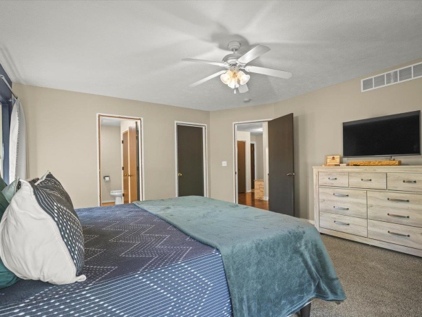 428 lockwood, DAVIS, Illinois 61019, 5 Bedrooms Bedrooms, ,3 BathroomsBathrooms,House,For Sale,lockwood,202603110