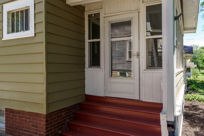 2105 MELROSE, ROCKFORD, Illinois 61103, 3 Bedrooms Bedrooms, ,1 BathroomBathrooms,House,For Sale,MELROSE,202603113