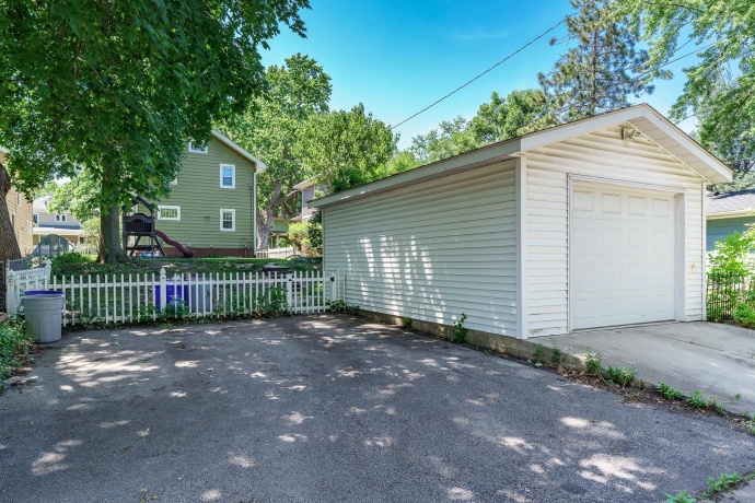 2105 MELROSE, ROCKFORD, Illinois 61103, 3 Bedrooms Bedrooms, ,1 BathroomBathrooms,House,For Sale,MELROSE,202603113