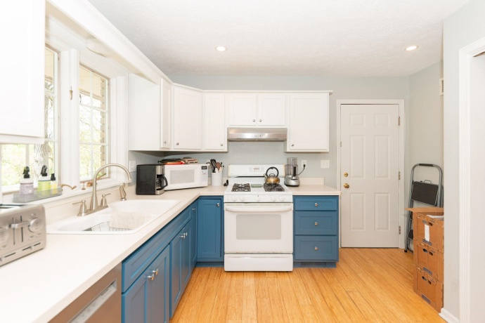 10594 Grover Oaks, ROSCOE, Illinois 61073, 3 Bedrooms Bedrooms, ,2 BathroomsBathrooms,House,For Sale,Grover Oaks,202603114