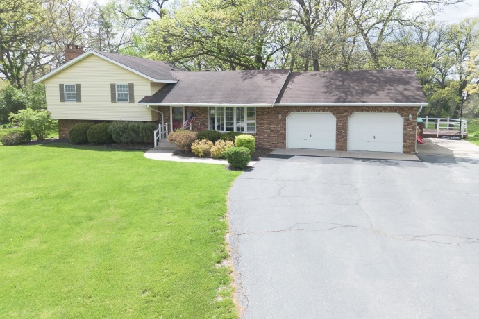 10594 Grover Oaks, ROSCOE, Illinois 61073, 3 Bedrooms Bedrooms, ,2 BathroomsBathrooms,House,For Sale,Grover Oaks,202603114