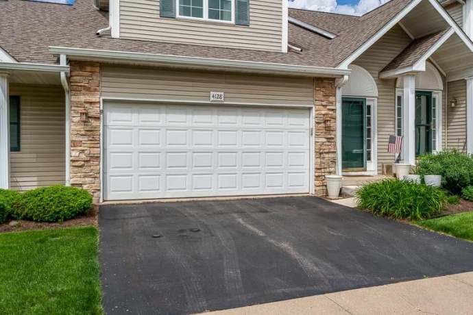 4128 RIVERWOOD, LOVES PARK, Illinois 61111, 2 Bedrooms Bedrooms, ,2 BathroomsBathrooms,Condominium,For Sale,RIVERWOOD,202603112
