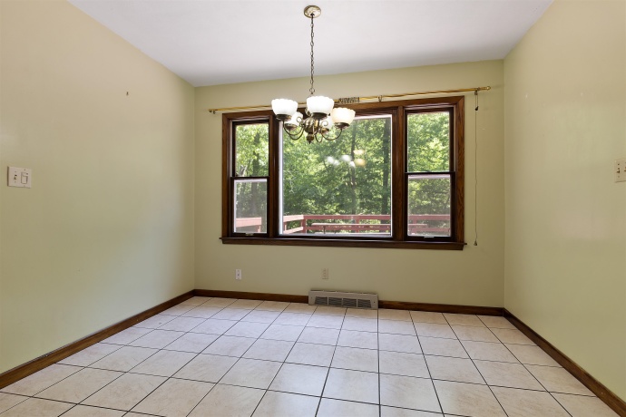 822 LAKEWOOD, ROCKFORD, Illinois 61102, 3 Bedrooms Bedrooms, ,2 BathroomsBathrooms,House,For Sale,LAKEWOOD,202603119