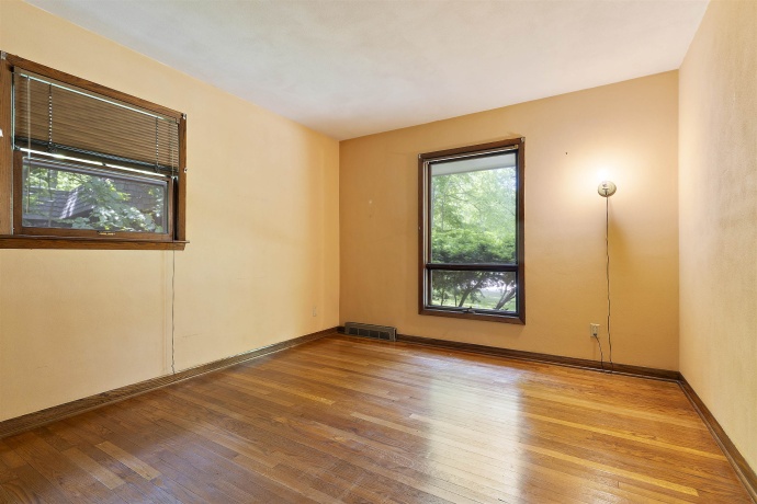 822 LAKEWOOD, ROCKFORD, Illinois 61102, 3 Bedrooms Bedrooms, ,2 BathroomsBathrooms,House,For Sale,LAKEWOOD,202603119