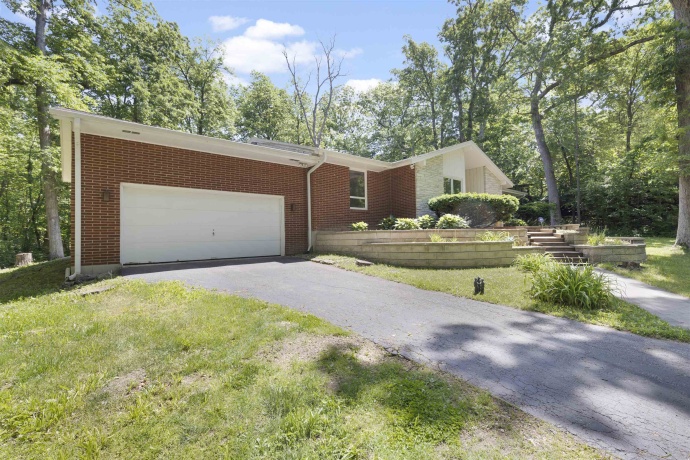 822 LAKEWOOD, ROCKFORD, Illinois 61102, 3 Bedrooms Bedrooms, ,2 BathroomsBathrooms,House,For Sale,LAKEWOOD,202603119