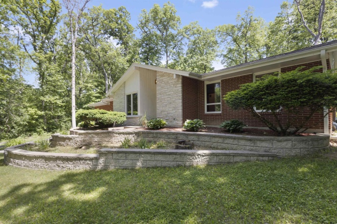 822 LAKEWOOD, ROCKFORD, Illinois 61102, 3 Bedrooms Bedrooms, ,2 BathroomsBathrooms,House,For Sale,LAKEWOOD,202603119